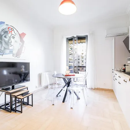 Ultra 2 Bdr - Ac & Balcony Lejlighed *