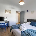 Ultra 2 Bdr - Ac & Balcony * Nice
