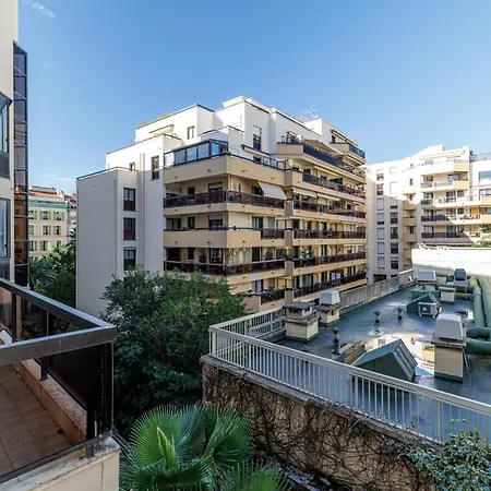 Apartmán Ultra 2 Bdr - Ac & Balcony Nice