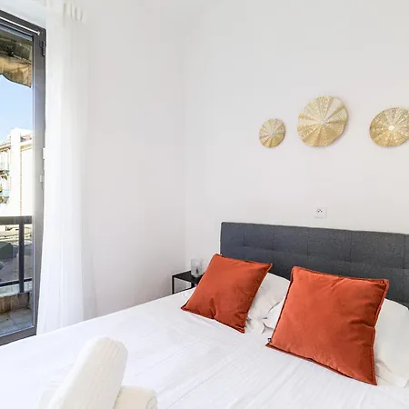 Apartment Ultra 2 Bdr - Ac & Balcony Nice