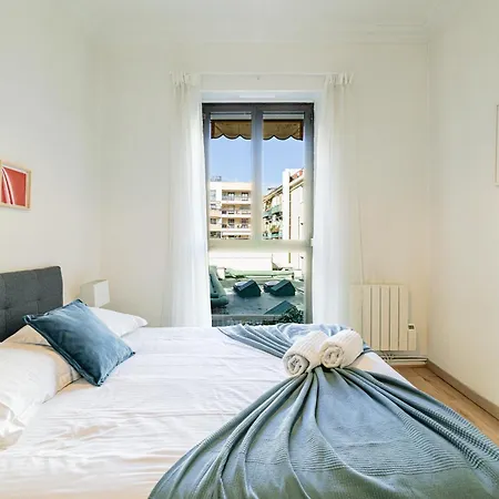Ultra 2 Bdr - Ac & Balcony *