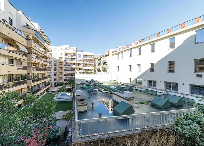 Ultra 2 Bdr - Ac & Balcony Apartamento