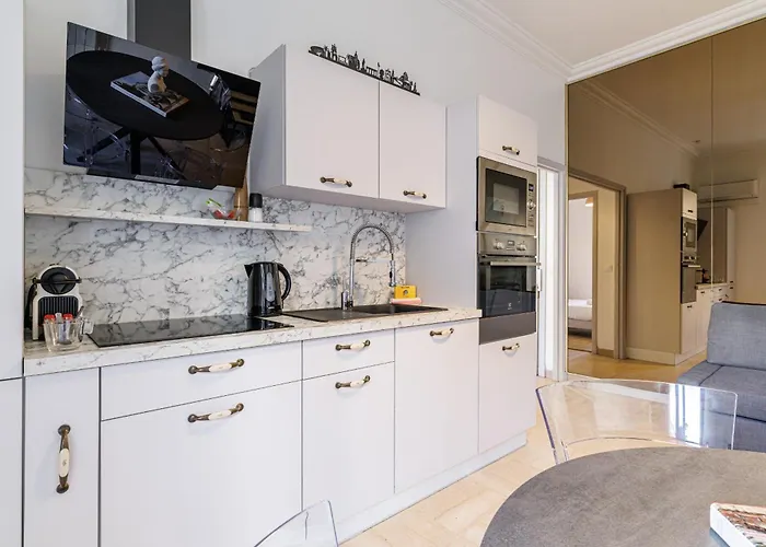 Apartman Ultra 2 Bdr - Ac & Balcony