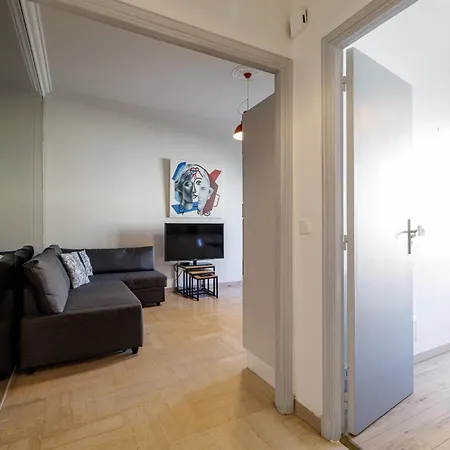 Daire Ultra 2 Bdr - Ac & Balcony *