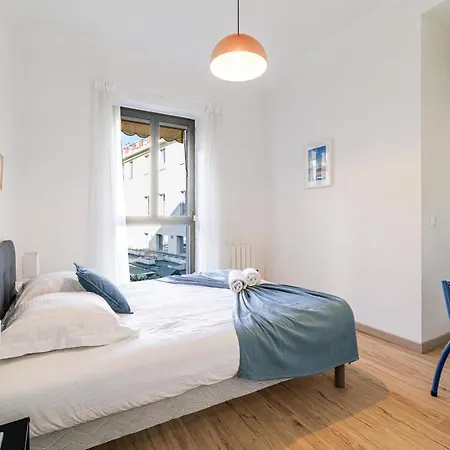 Ultra 2 Bdr - Ac & Balcony * Nice