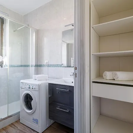 Daire Ultra 2 Bdr - Ac & Balcony