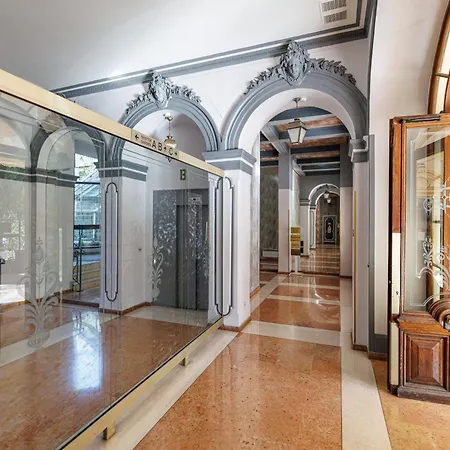 Daire Ultra 2 Bdr - Ac & Balcony